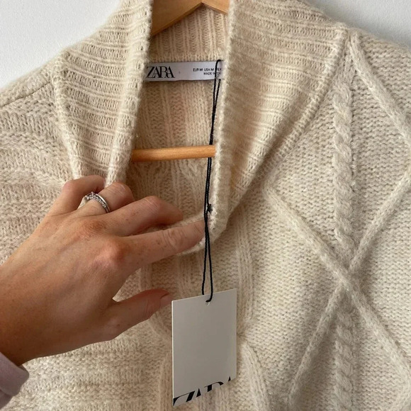 Zara Cream Knit Mock Neck Vest NWT  Size Medium - Picture 9 of 10